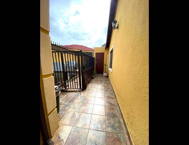 0 BEDROOM PROPERTY TO RENT IN ZONDI